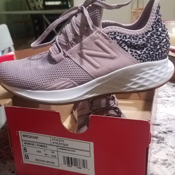 New Balance - Picture 1 of 2